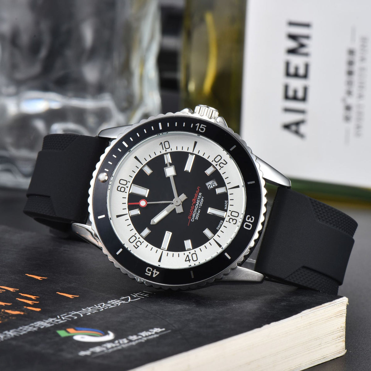 Montre Quartz homme élégant avec une sangle en silicone