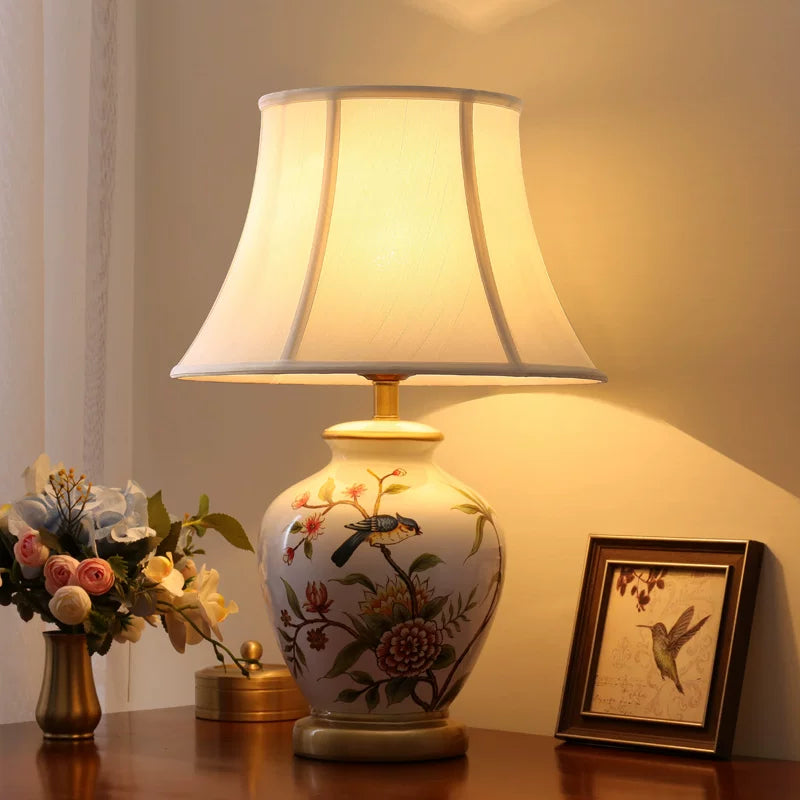 Lampe de table de chevet moderne Minimalist de style américain personnalisée pour la chambre
