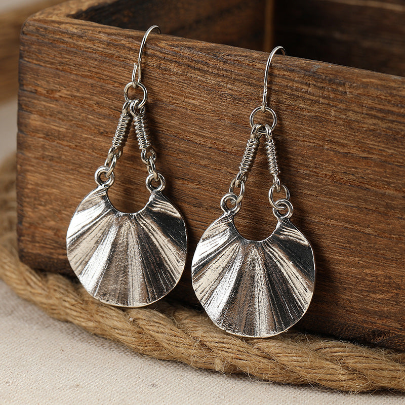 Boucles d'oreilles Retro Silver Bird avec pendentifs métalliques