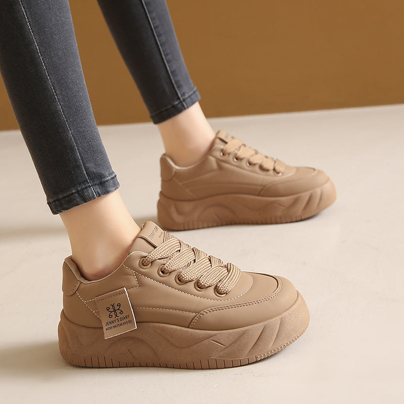Sneakers augmentant la taille pour les étudiantes