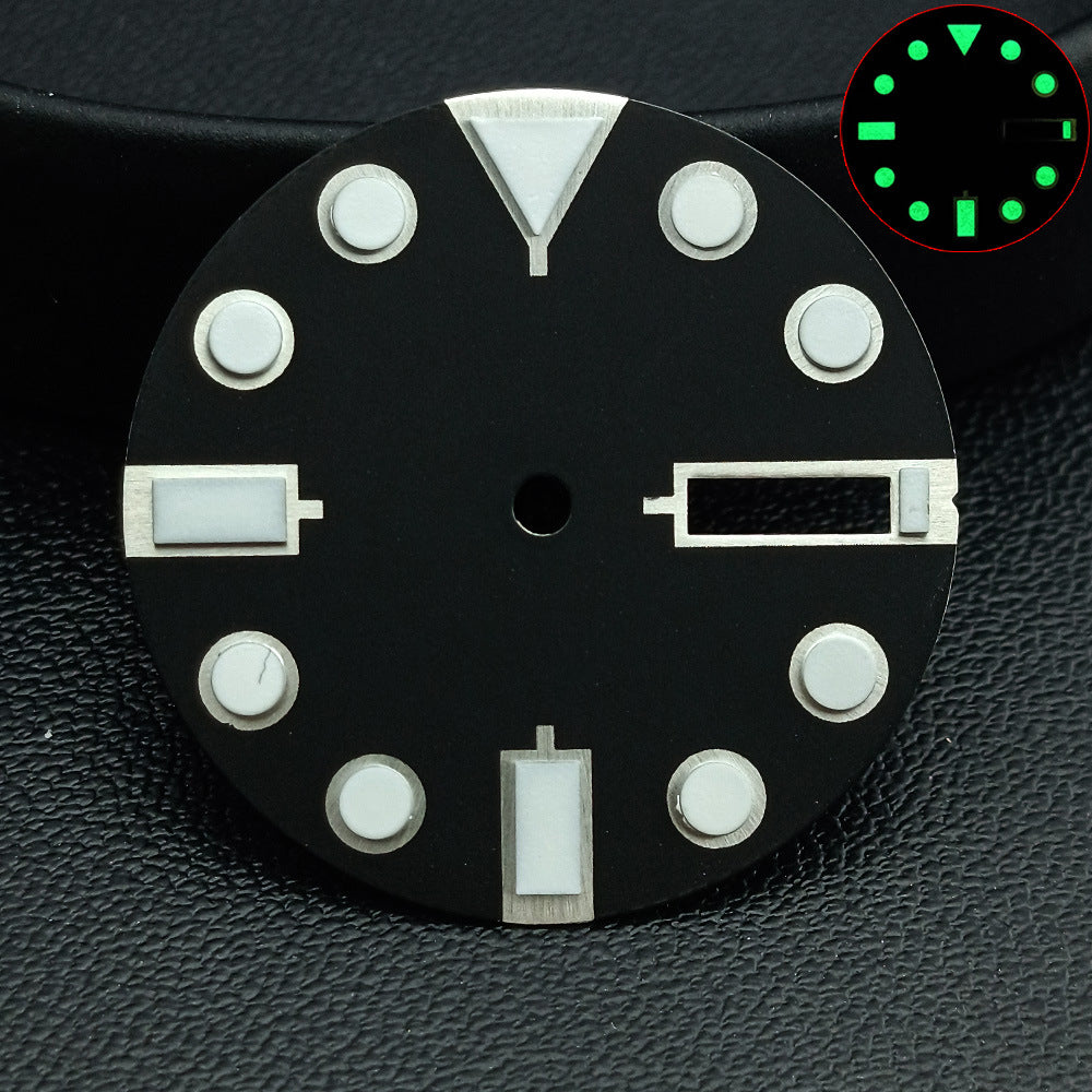 Accessoire de plongée avec un cadran lumineux adapté au mouvement NH35
