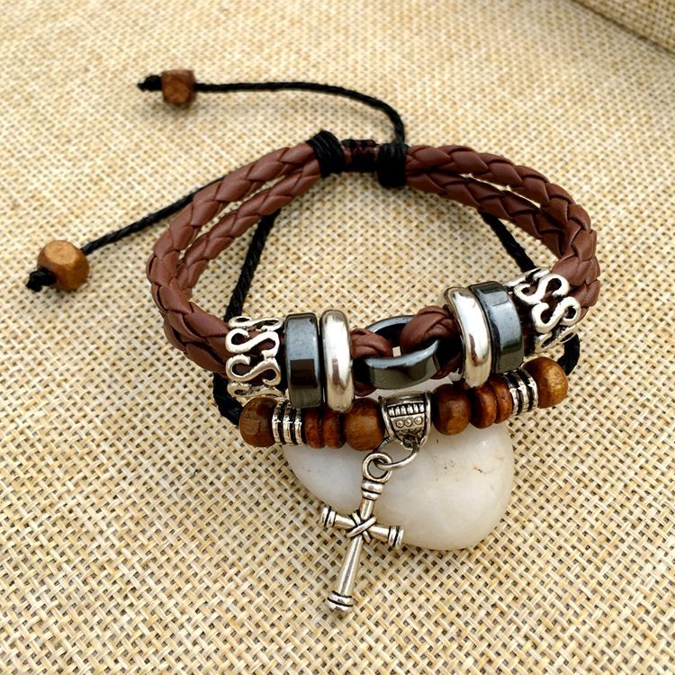Bracelet en cuir tressé croisé