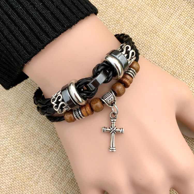 Bracelet en cuir tressé croisé