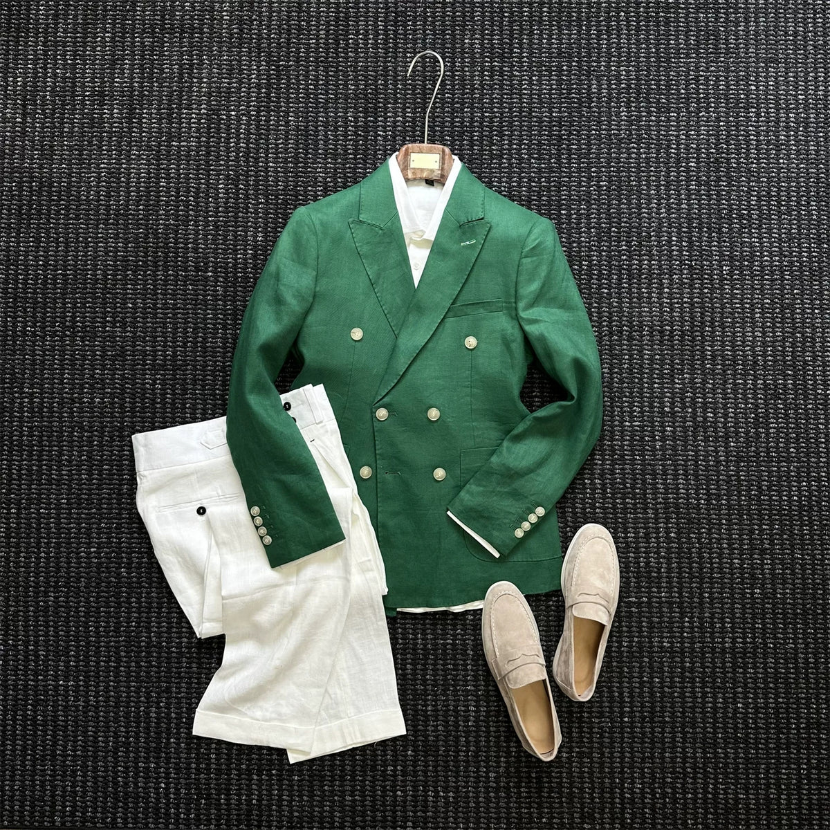 Slim-fit semi-linen casual suit in British style