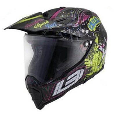 Beau casque complet de moto hors route