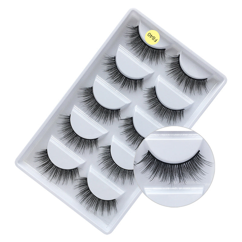 Cils synthétiques volumineux naturellement courbés