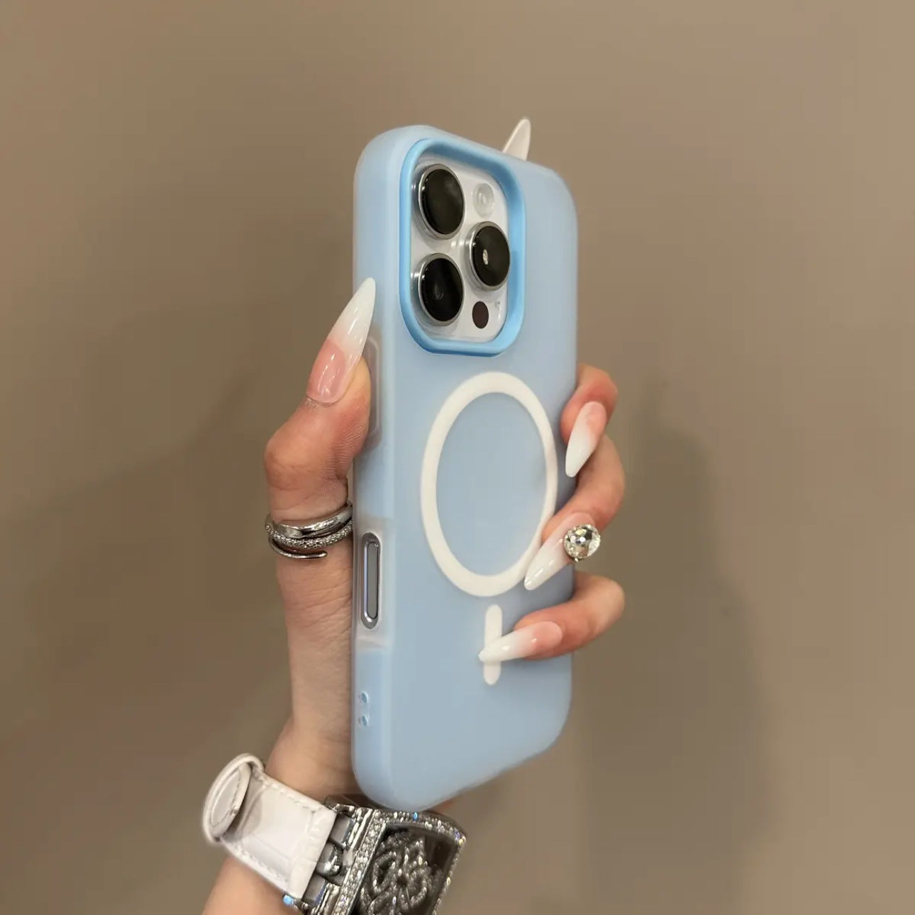 Cas de téléphone magnétique Skin-feel Minimalist