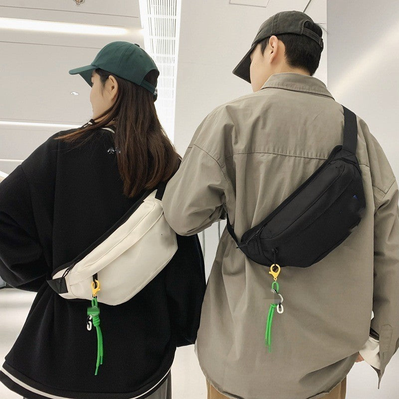 Modèle de sac poitrine homme couleur solide