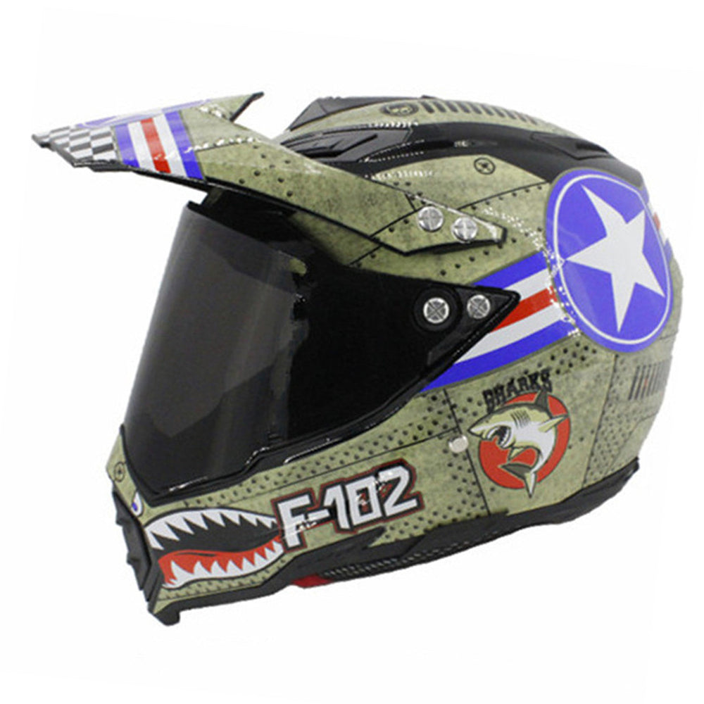 Beau casque complet de moto hors route