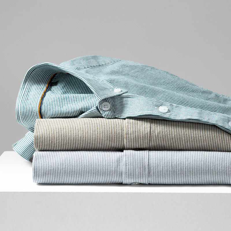 Manteau et chemise rayé gris et blanc style britannique