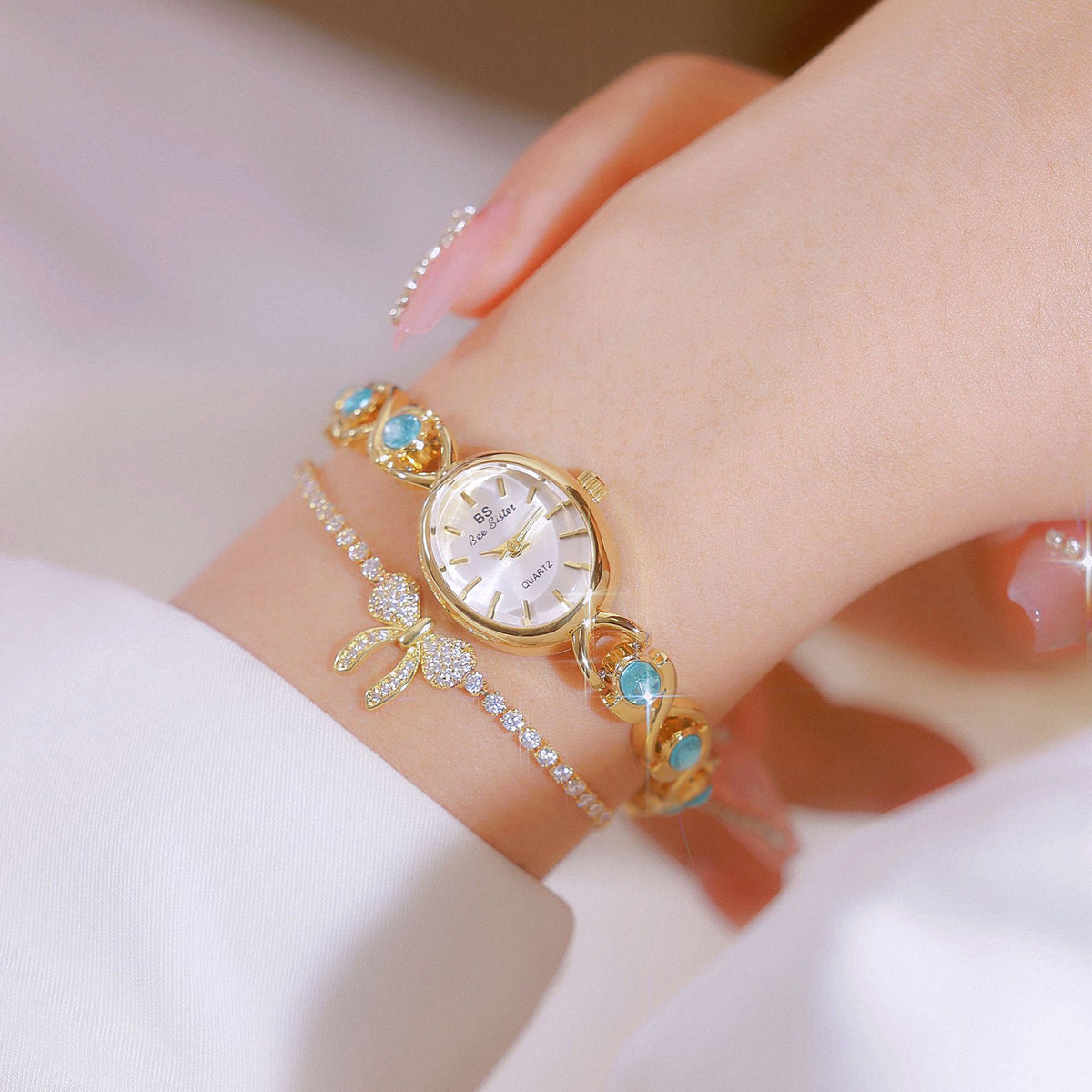 Glacier à glace ovale Saphir Petite montre de luxe légère