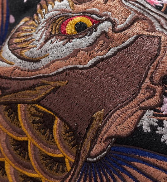Veste de carpe brodée robuste