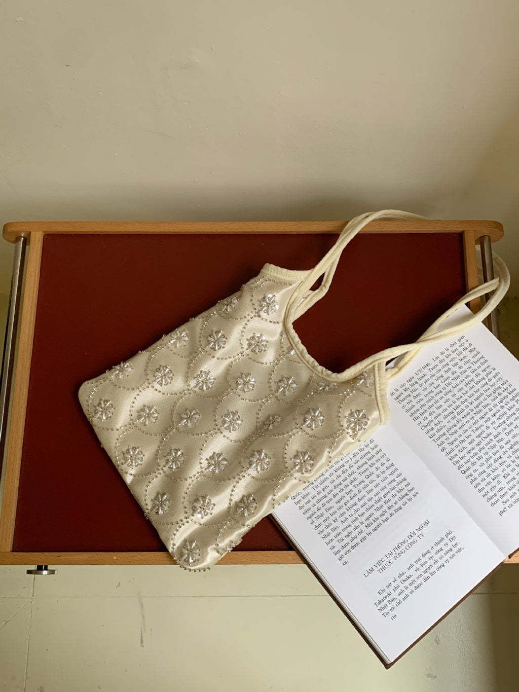 Sac à épaule polyvalent brodé en perles