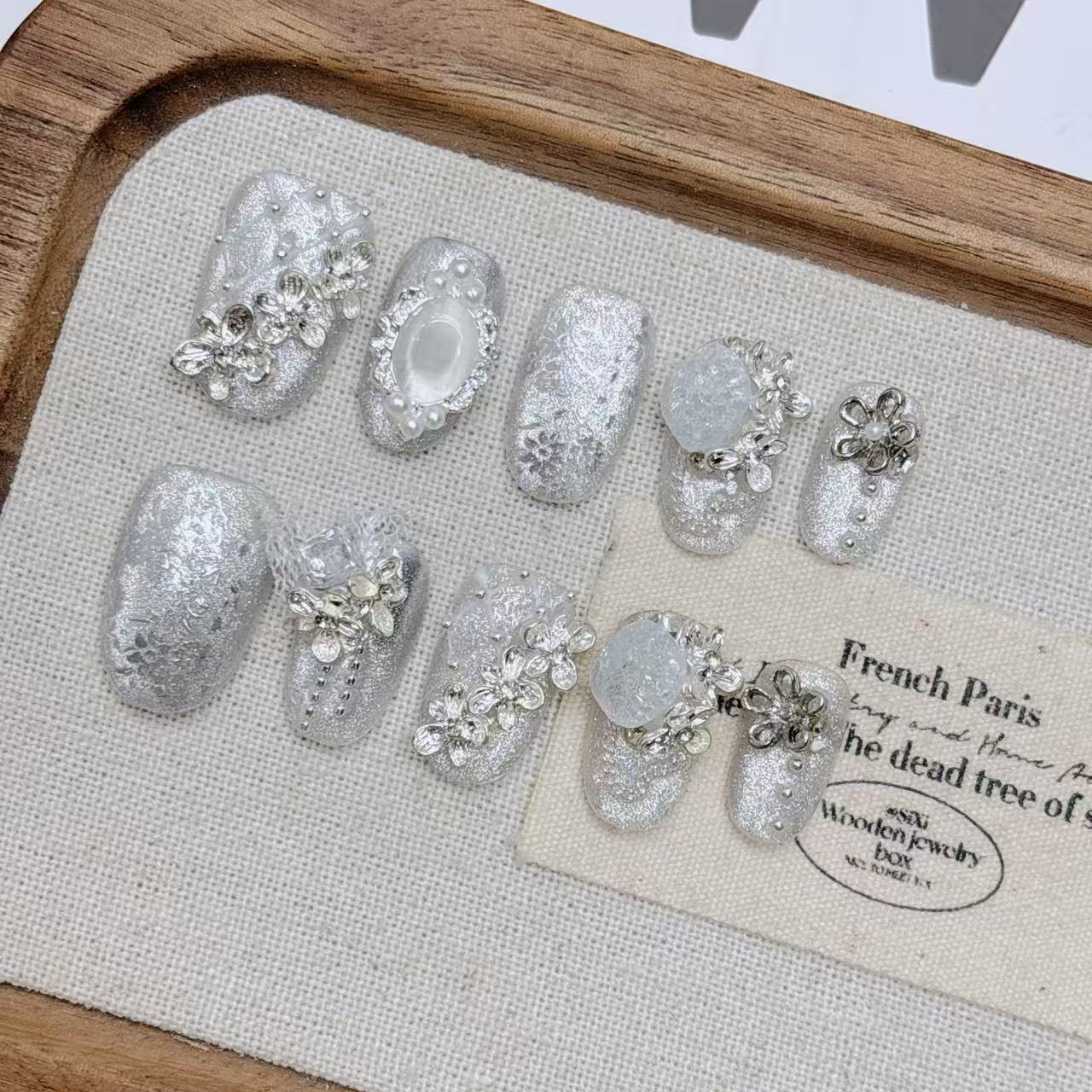 Silver Ice Flower Chat Eye Conseils pratiques pour porter des ongles