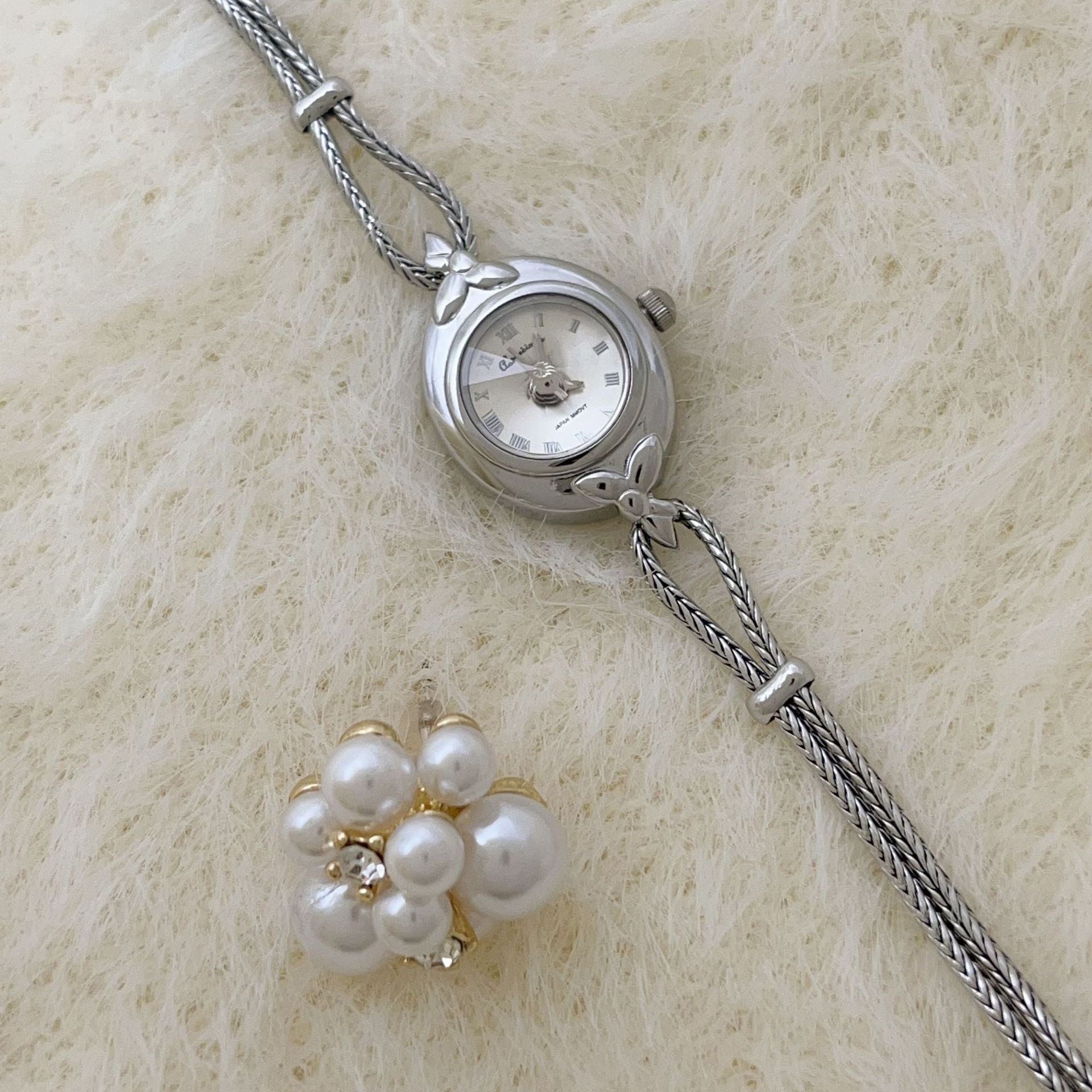 Simple Rétro Littéraire Petite montre pour femmes