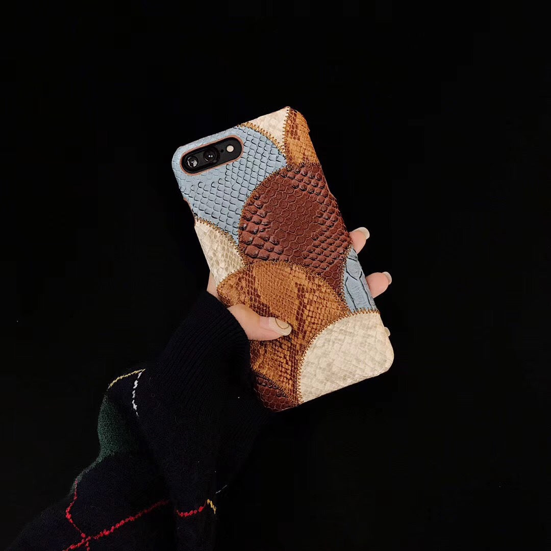 Boîtier de téléphone en couleur brodée