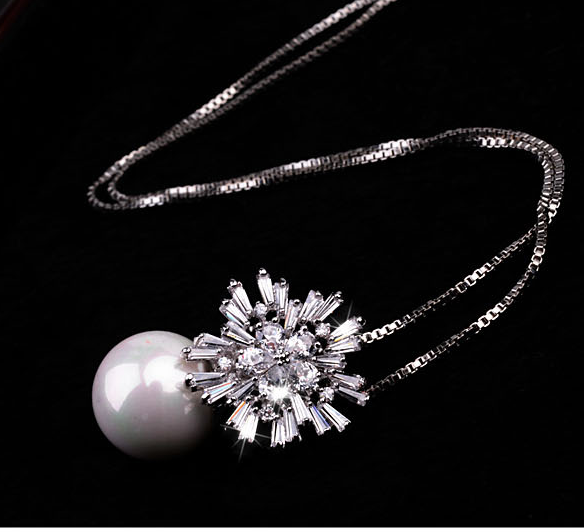 Collier en zircon perle