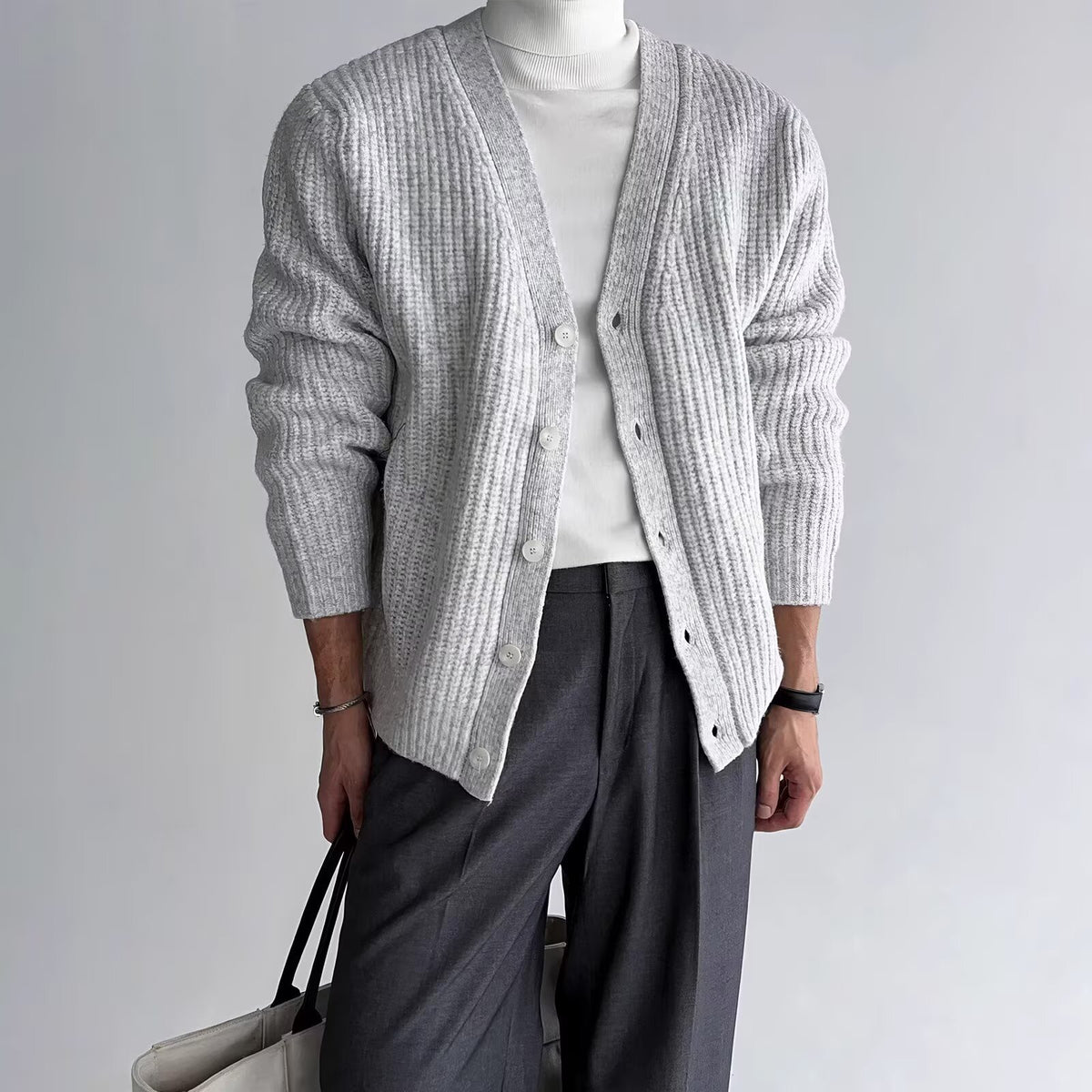 Pull à col V polyvalent pour hommes