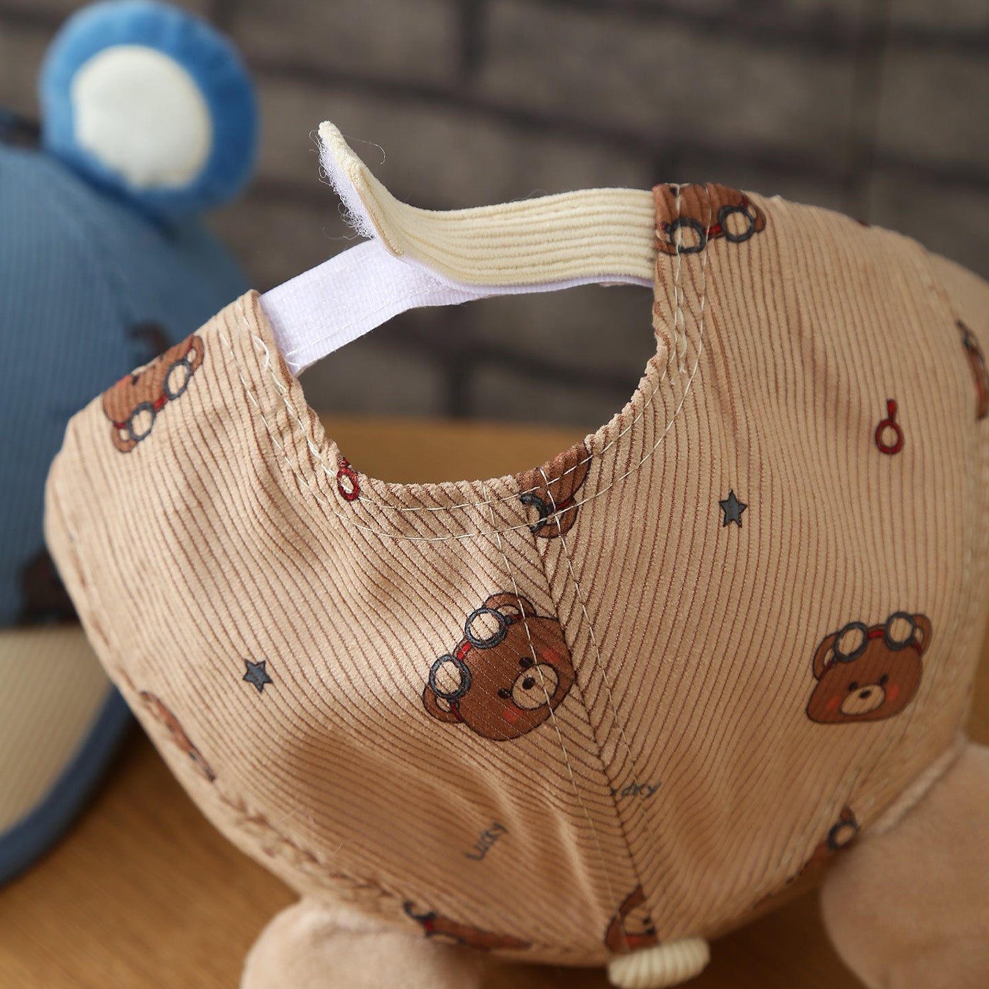 Poupée en peluche pour garçons et filles d'hiver et d'automne avec tissu Corduroy et bea pleine impression