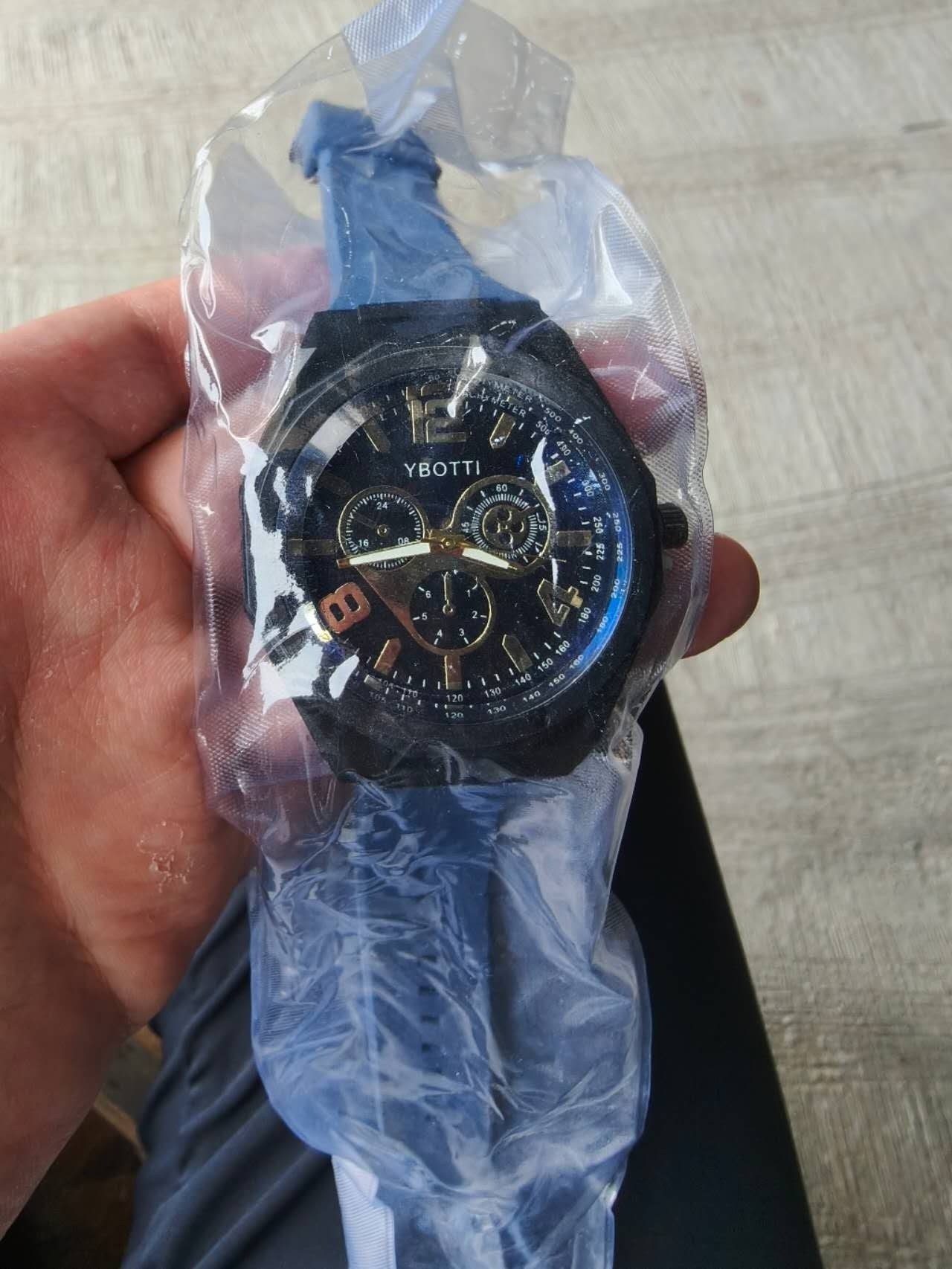 Montres en caoutchouc pour hommes Pointeur de sport Montre Quartz