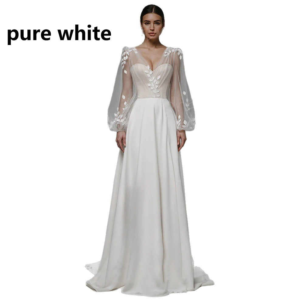 Robe de mariée en satin floral à manches longues à col en V