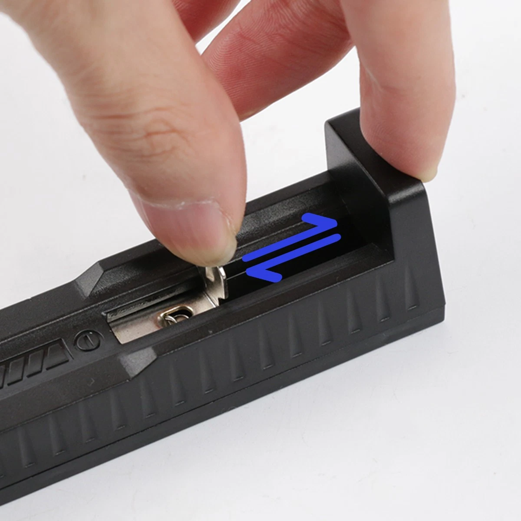 4 Pack 1300 MAh 16340 RCR123A Chargeur de batterie USB rechargeable 3.7 V Ion