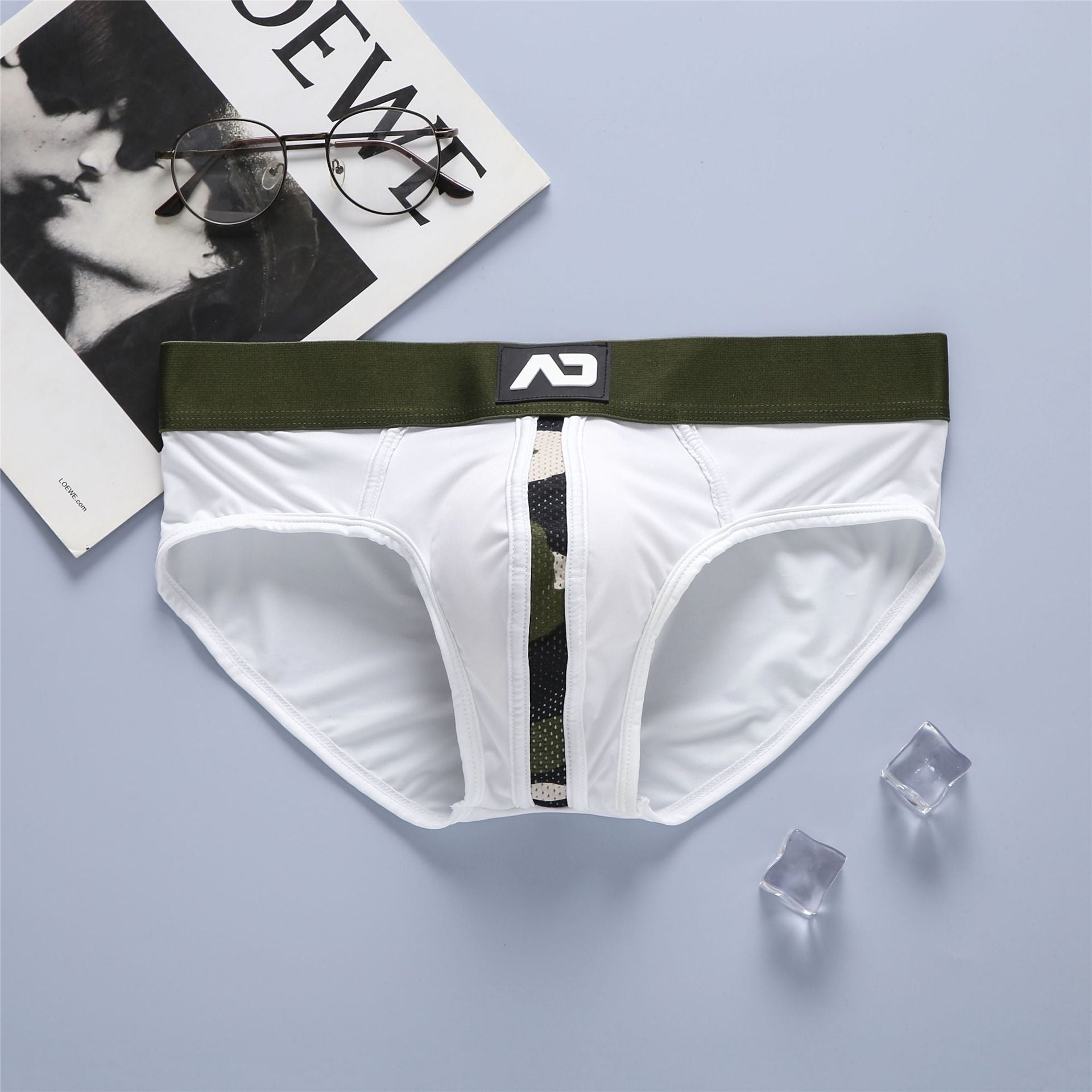 Lait pour hommes Soie Basse Taille Élastique Sac en trois dimensions Slip confortable