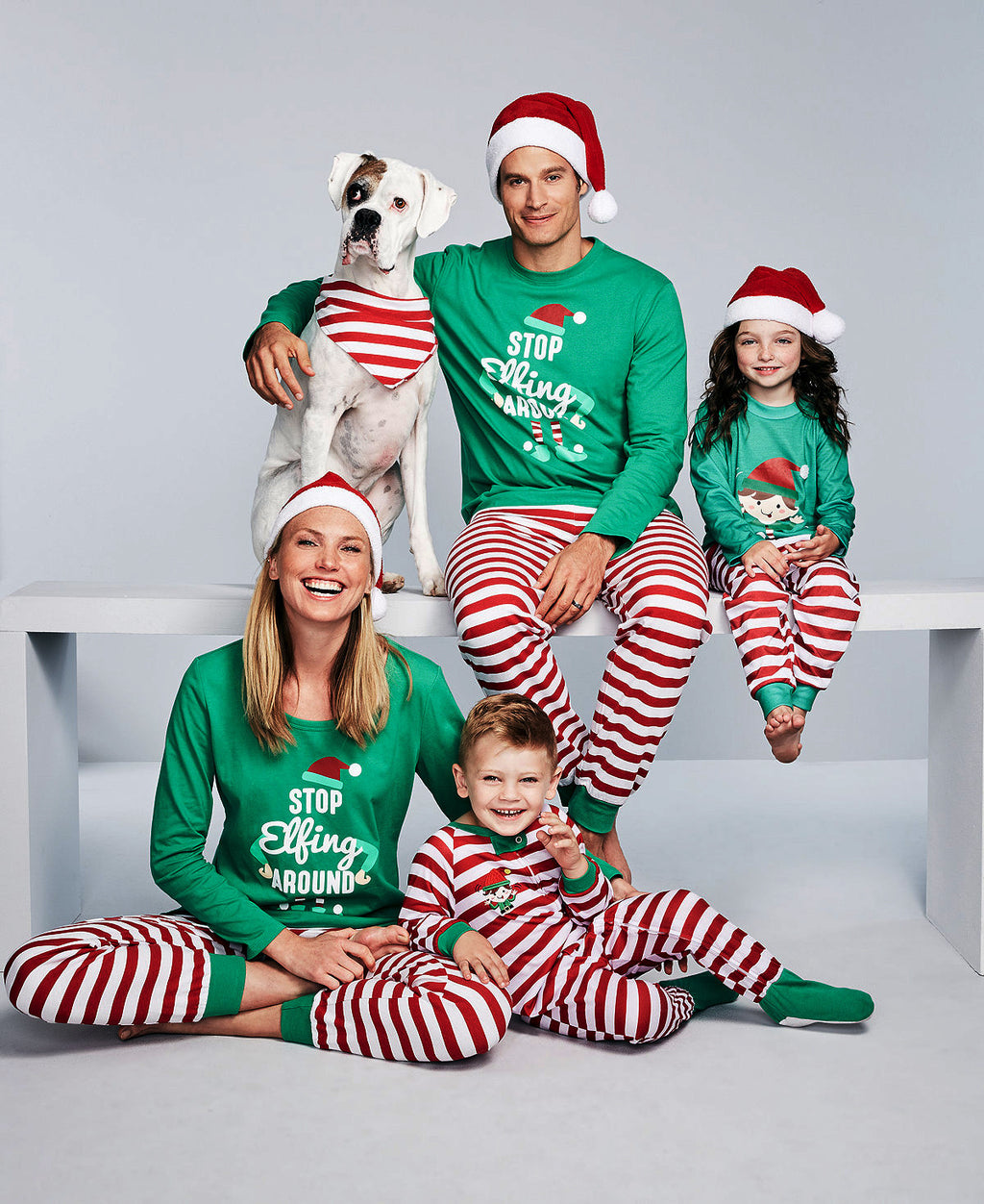 Costume parent-enfant de Noël STOP Elfing AROUND service à domicile imprimé