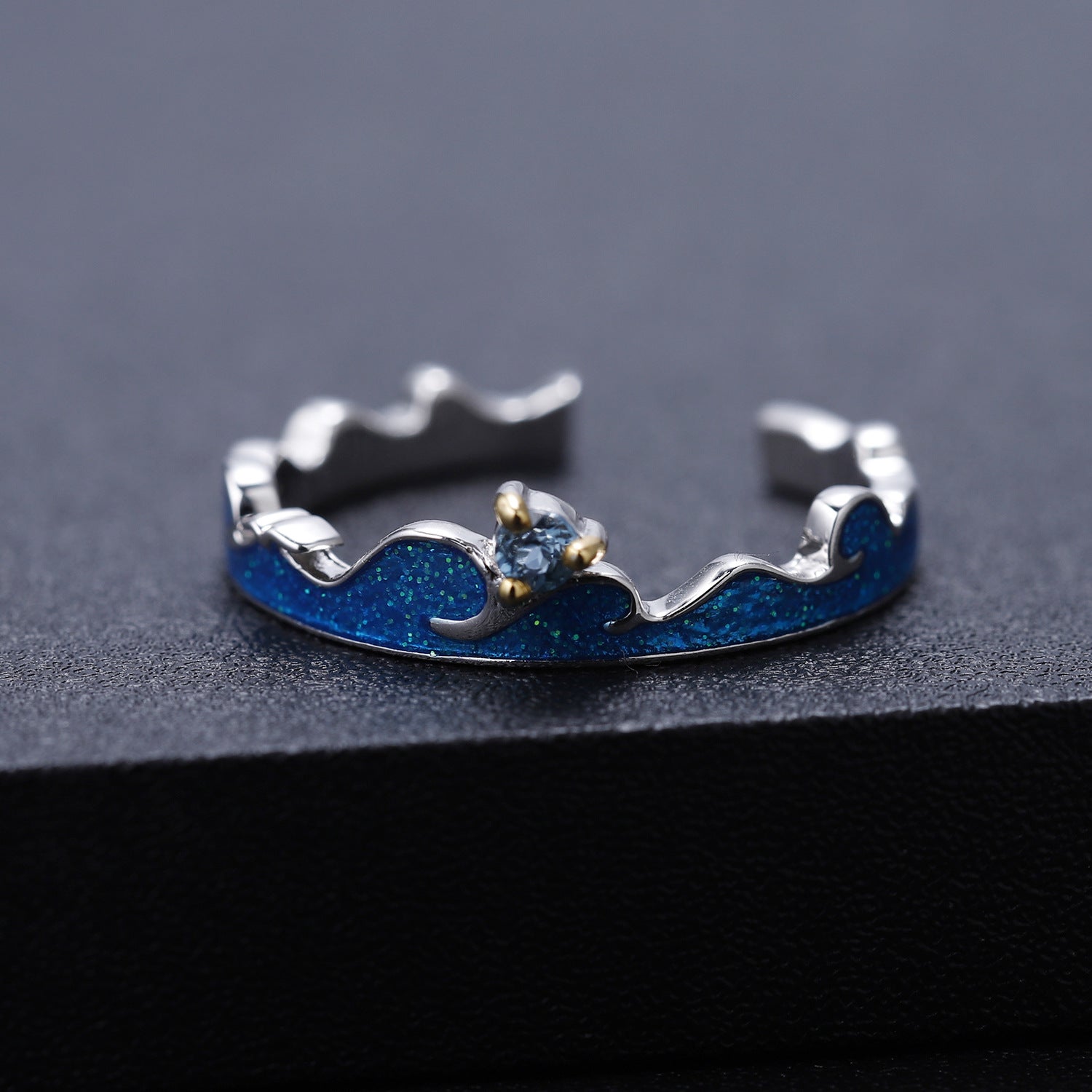 925 Silver Ring Inlaid With Swiss Blue Topaz Exuding Elegance And Sophistication