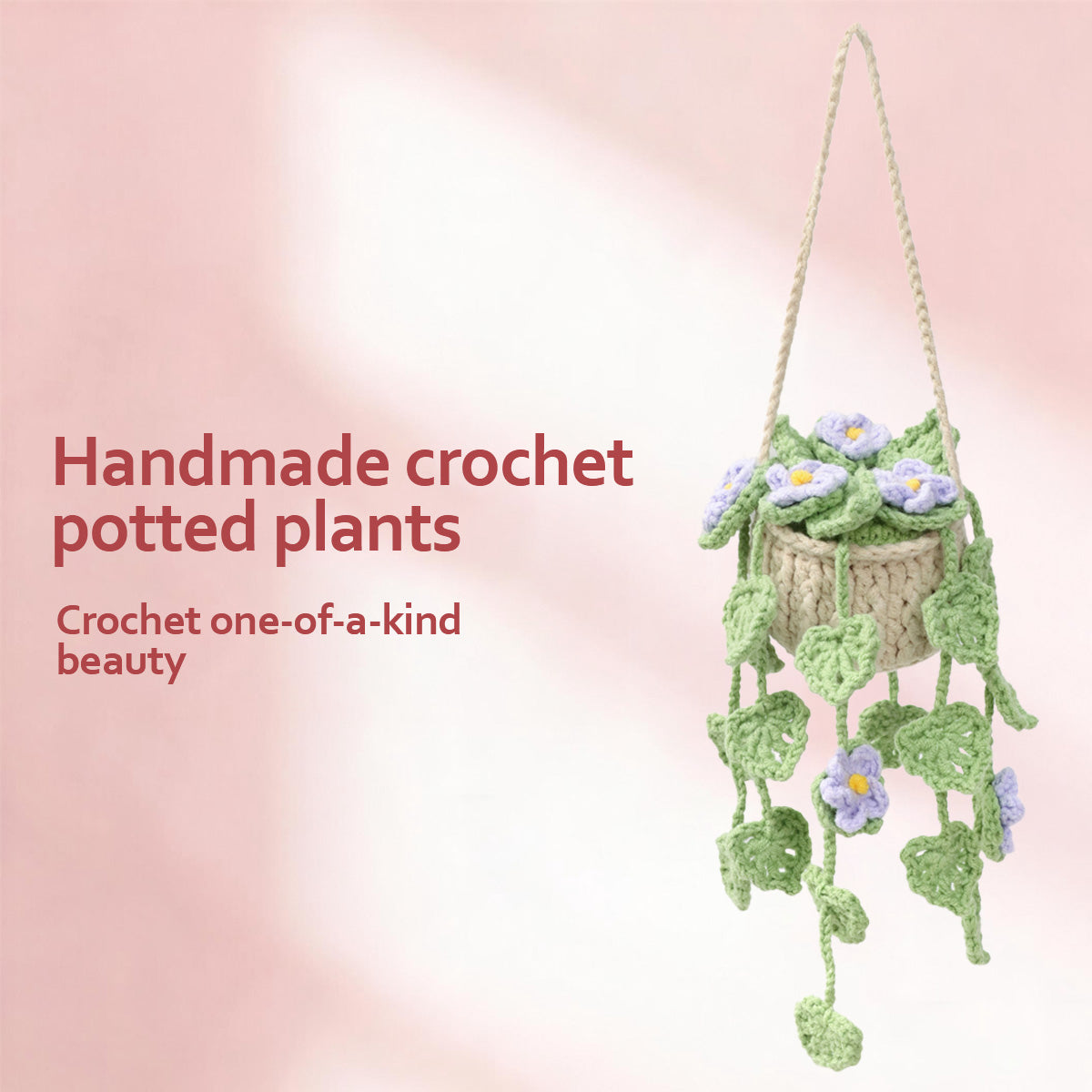 Crochet à la main suspendu ornement en pot avec trailing clair pourpre Blossoms et lea vert