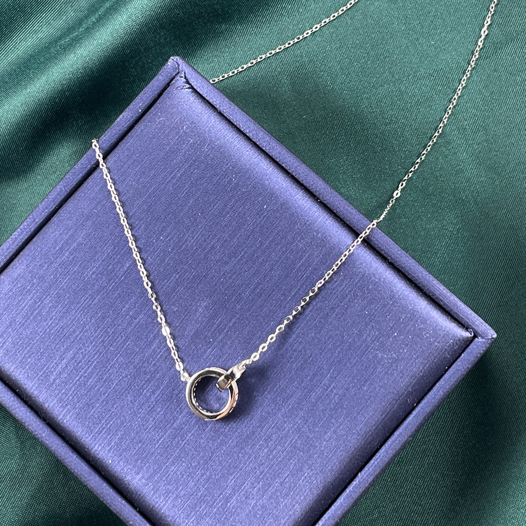S925 Argent Sterling Interlocking Double anneau Collier en mousse 43cm Pave Design D Couleur