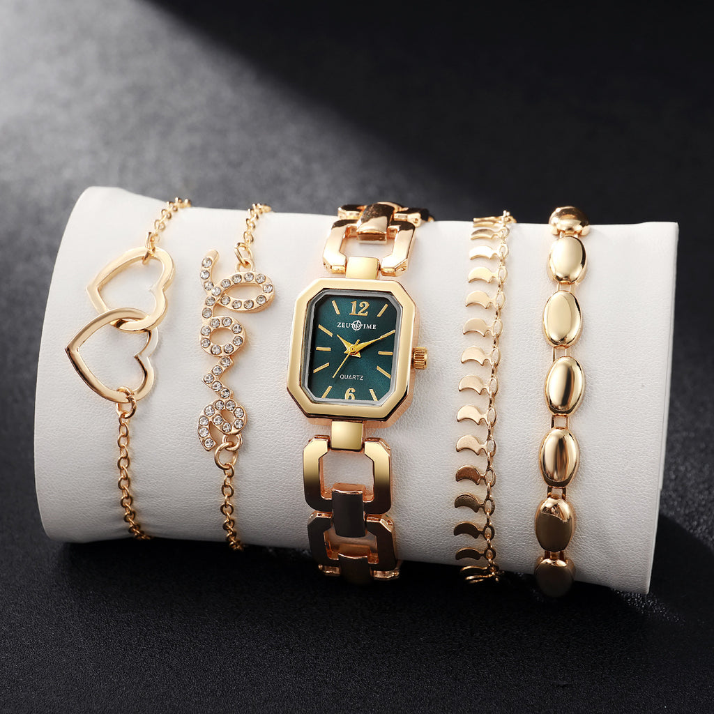Sleek, Versatile montre femme carrée bracelet en forme de coeur