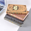 Livre magique vintage