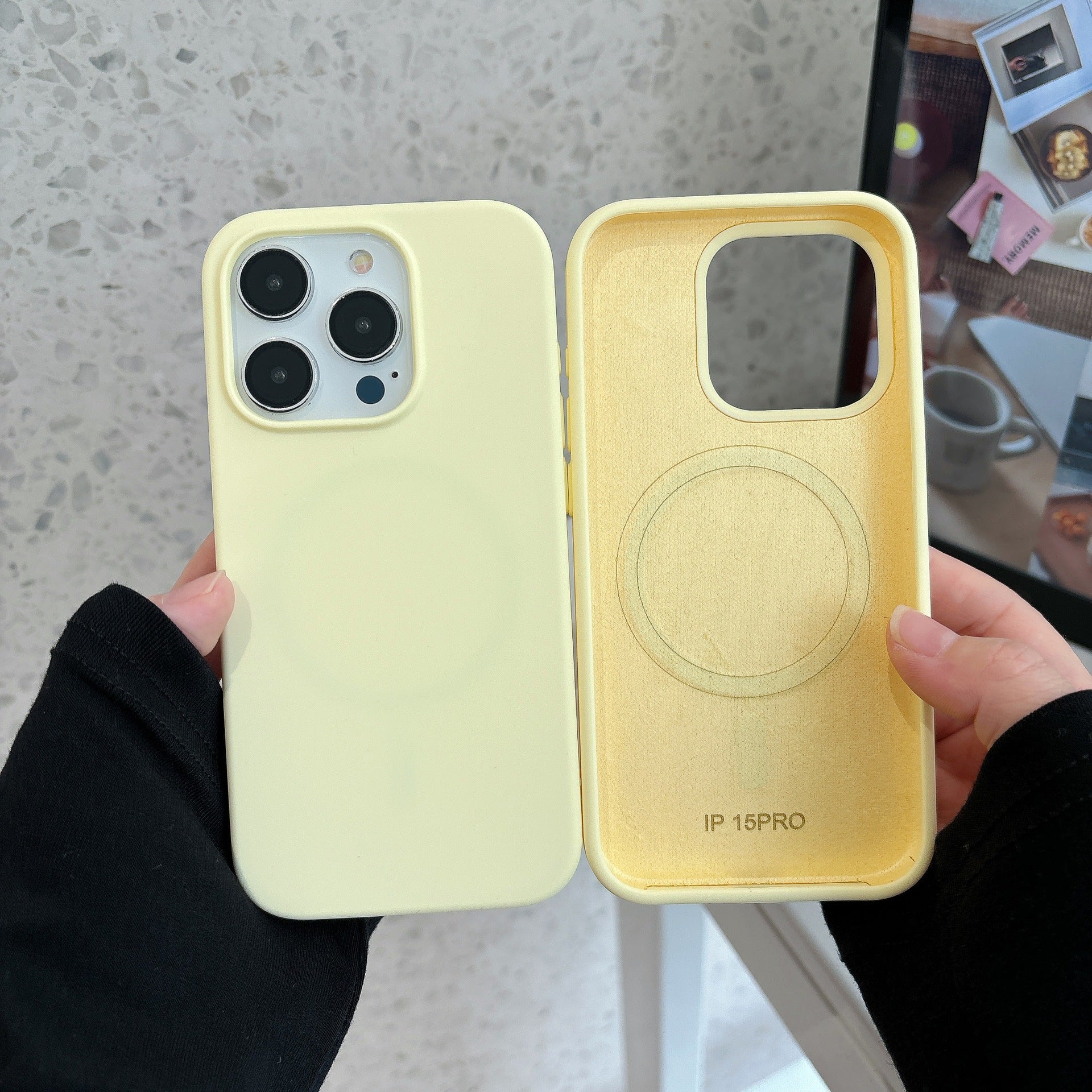 Cas de charge de téléphone magnétique liquide