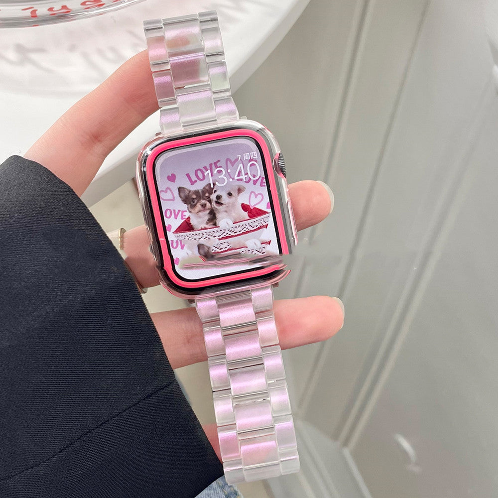 Regardez la ceinture en résine transparente