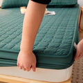 Épaisseur anti-poussière Non-dérapant Four Seasons Universal Quilted Fitted Sheet