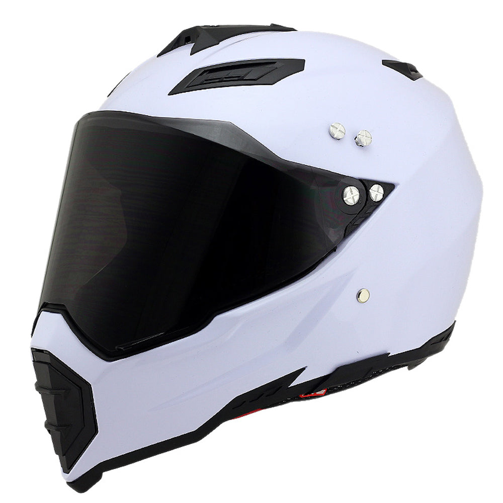 Beau casque complet de moto hors route