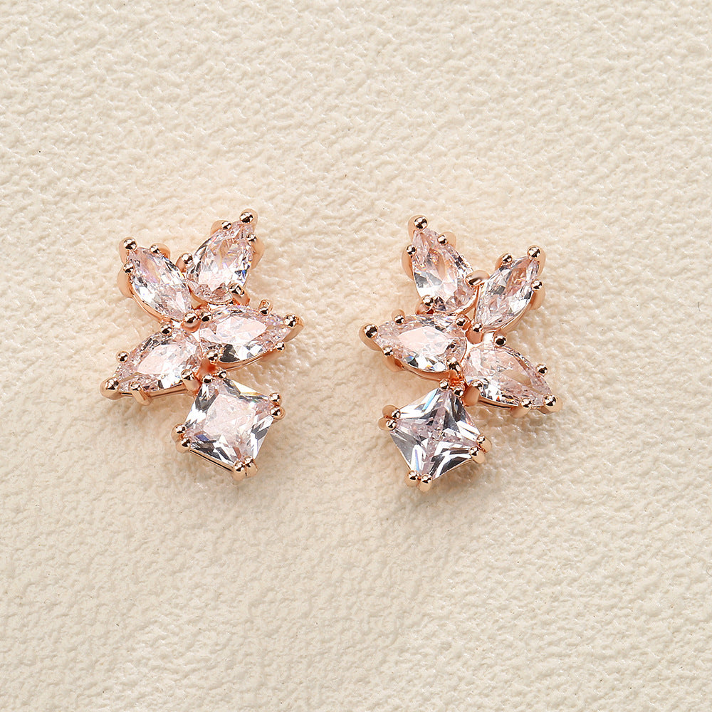 Boucles d'oreilles de fleurs marquise 4-Petal femmes CZ