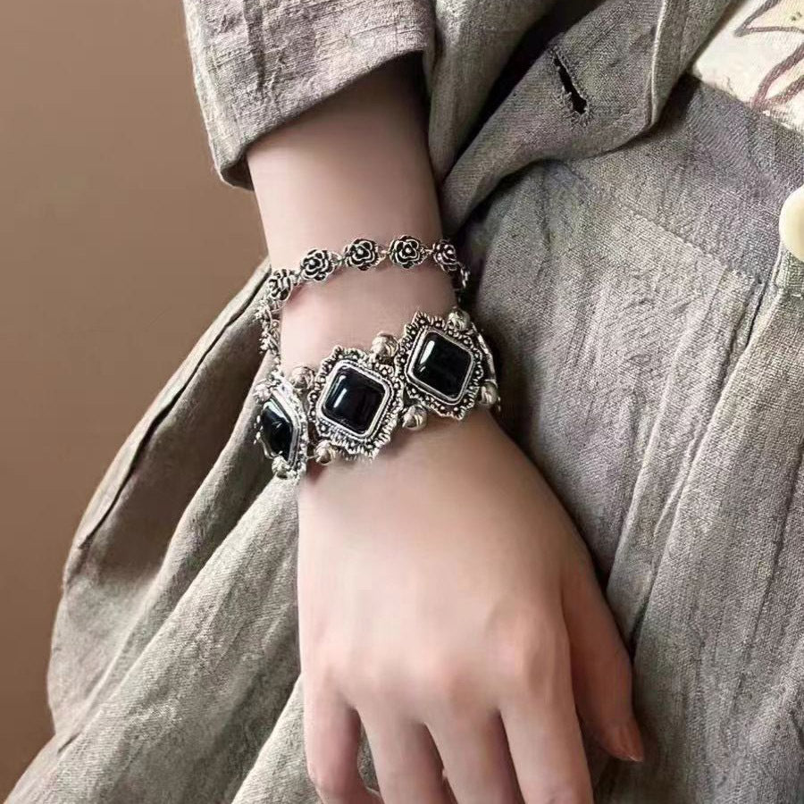 Bracelet de fleur de rose noire Vintage Accessible Bracelet haut de gamme rétro Exquis