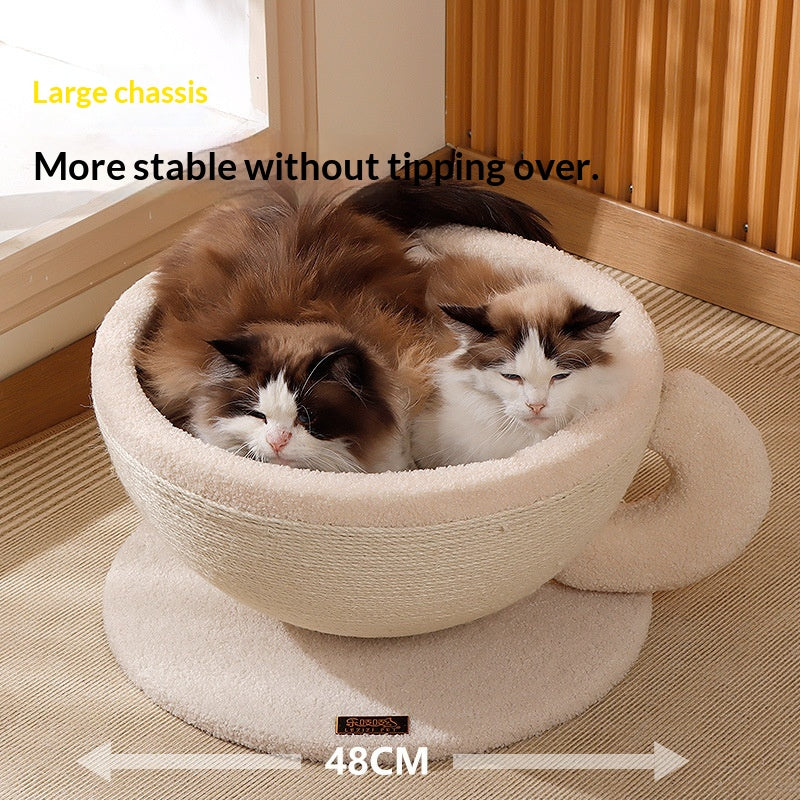 Cat scratching post with integrated sisal rope and cat bed