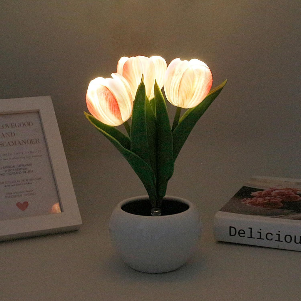 LED Simulated Tulip Night Light String pour les vases
