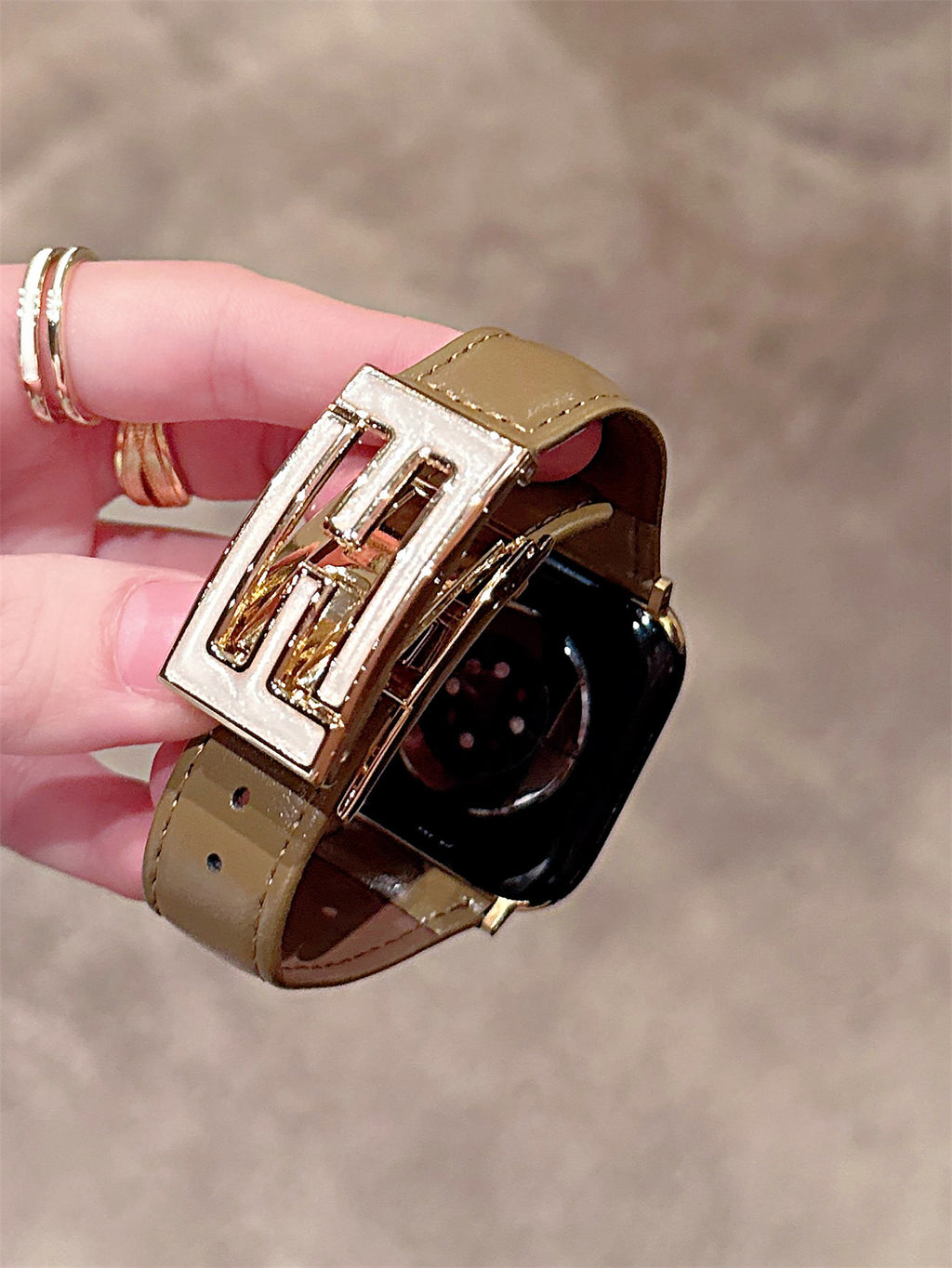 Fermoir magnétique double-F pour bracelets de montres
