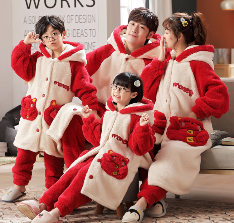 Automne et hiver Parent-enfant Coral Velvet Pyjamas Famille de trois enfants Grande Taille Th