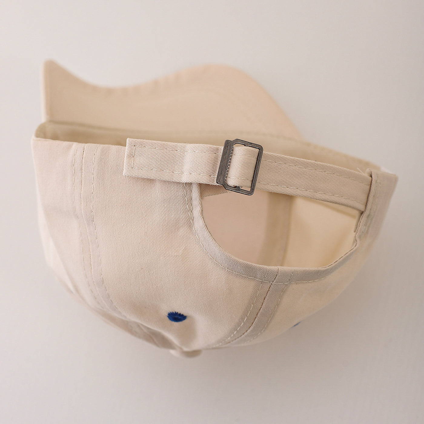 Lettre tridimensionnelle de couleur unique pour enfants Broderie solaire réglable Simple Casual B