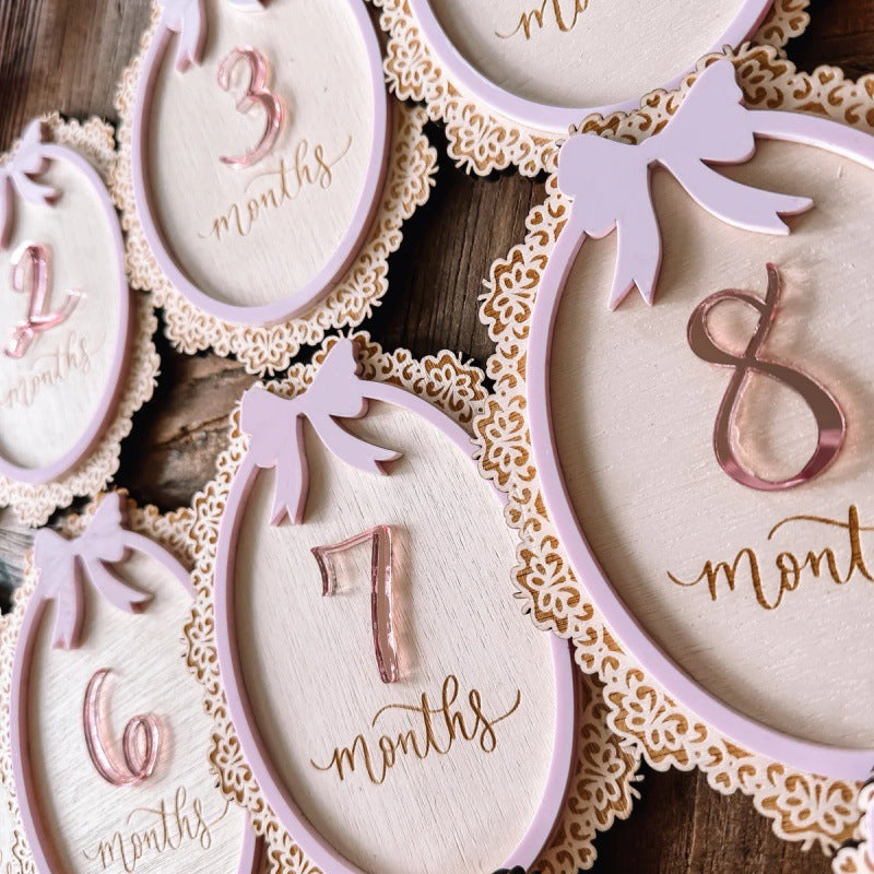 Style Ins Dentelle en bois Cadre Bow Milestone