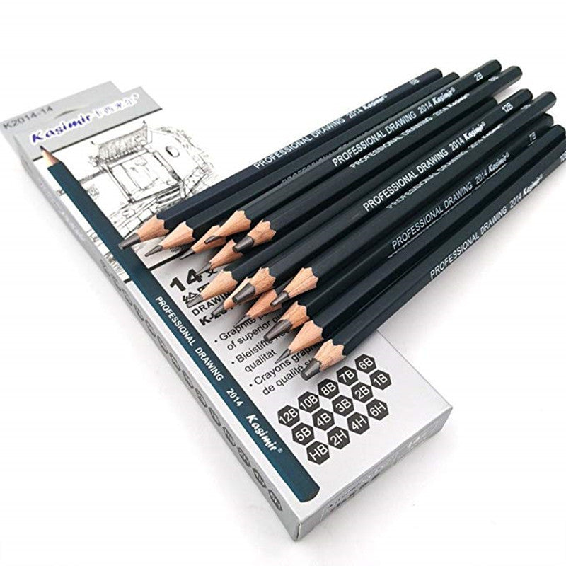 Ensemble de 14 croquis au crayon