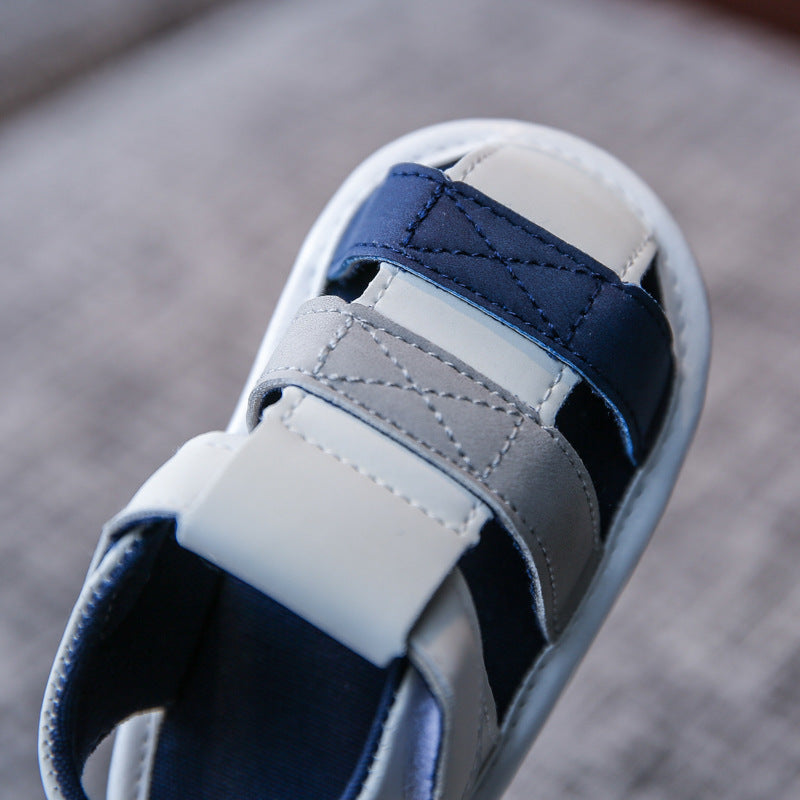 Sandales de fond douces pour enfants d'été