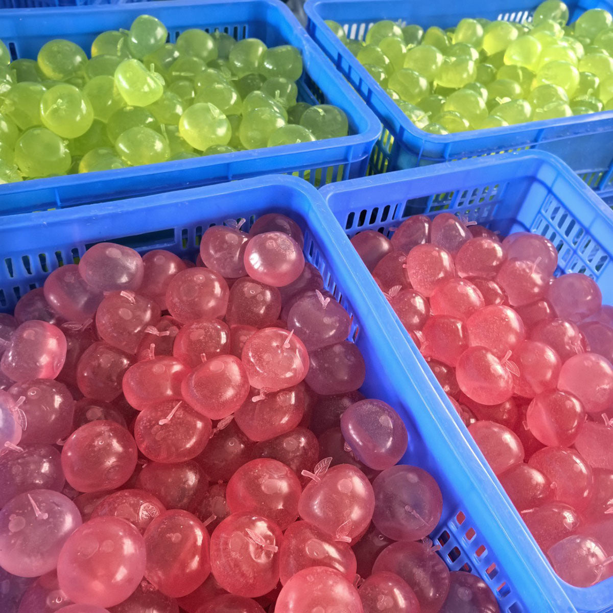 Jouet vert en forme de pomme Moldable Squeeze