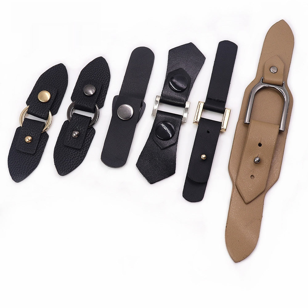 Boutons métalliques en cuir haut de gamme sur le manteau
