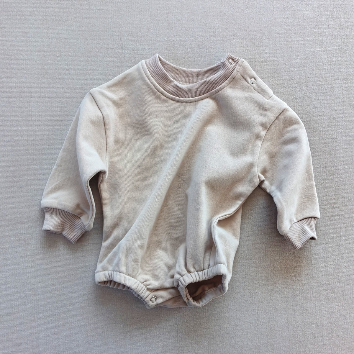 Solid cotton long-sleeved dress